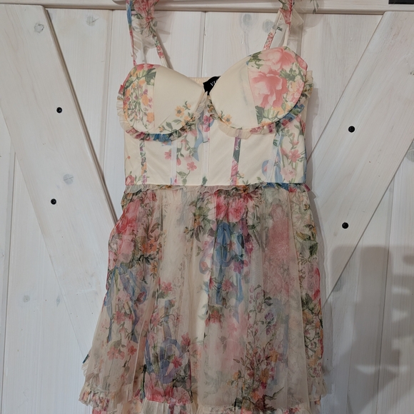 Vici Floral High Low Dress - Cream and Pink - Picture 4 of 5